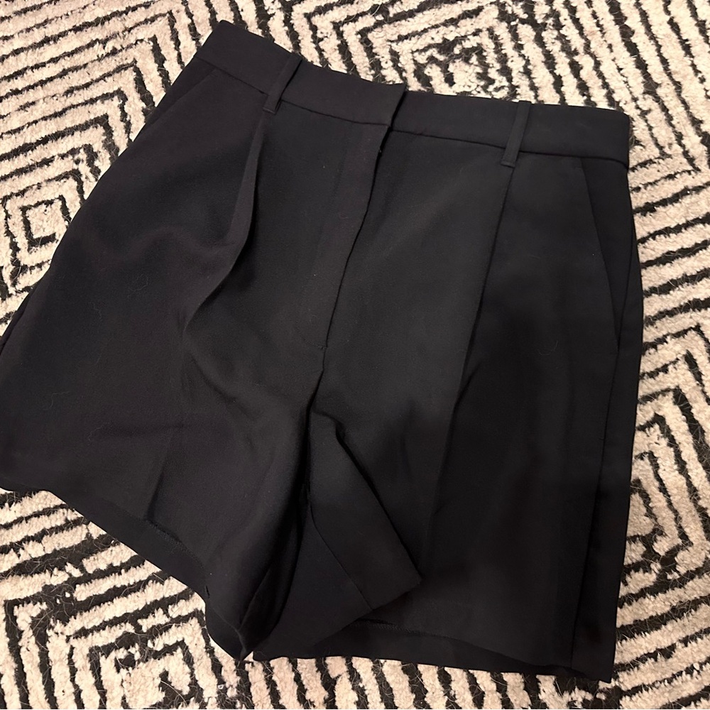 Abercrombie & Fitch Black High Waist Pleated Shorts